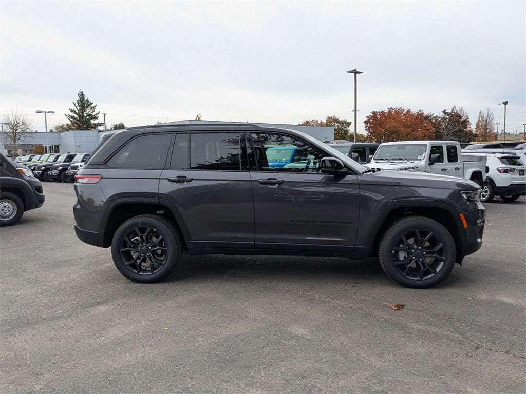 new 2025 Jeep Grand Cherokee car, priced at $47,993
