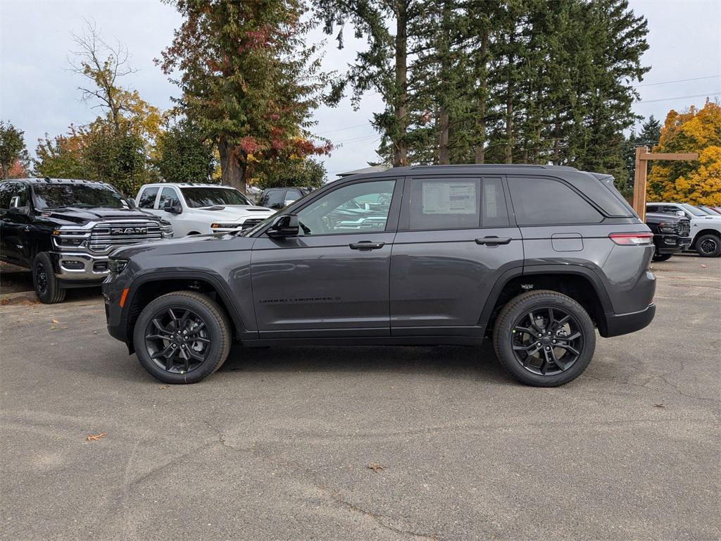 new 2025 Jeep Grand Cherokee car, priced at $47,993