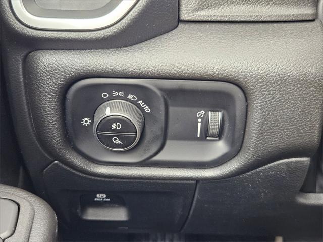 new 2025 Ram 1500 car, priced at $39,993