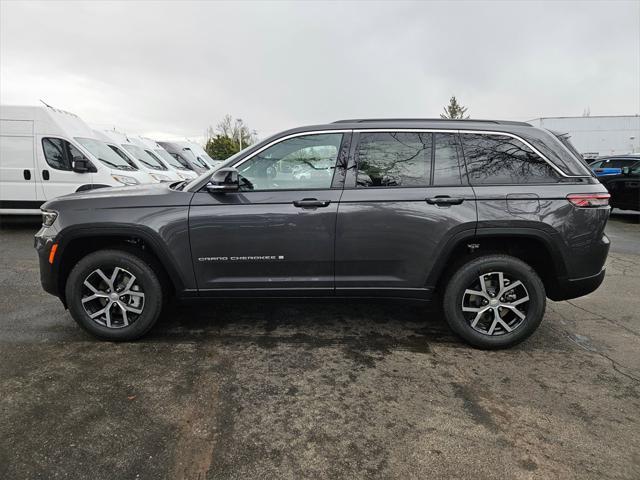 new 2025 Jeep Grand Cherokee car, priced at $40,493