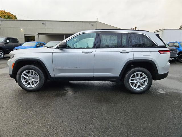 new 2025 Jeep Grand Cherokee car, priced at $39,993