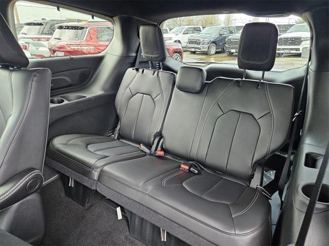 new 2025 Chrysler Pacifica Hybrid car, priced at $43,950