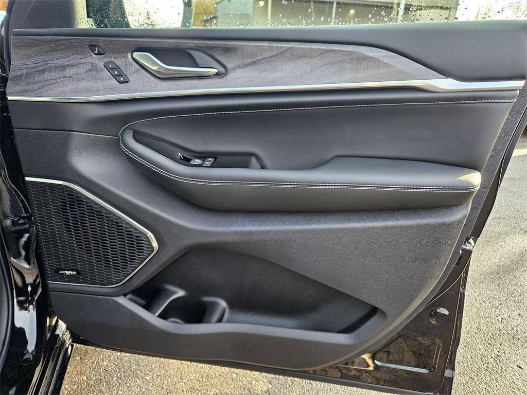 new 2025 Jeep Grand Cherokee car, priced at $56,493