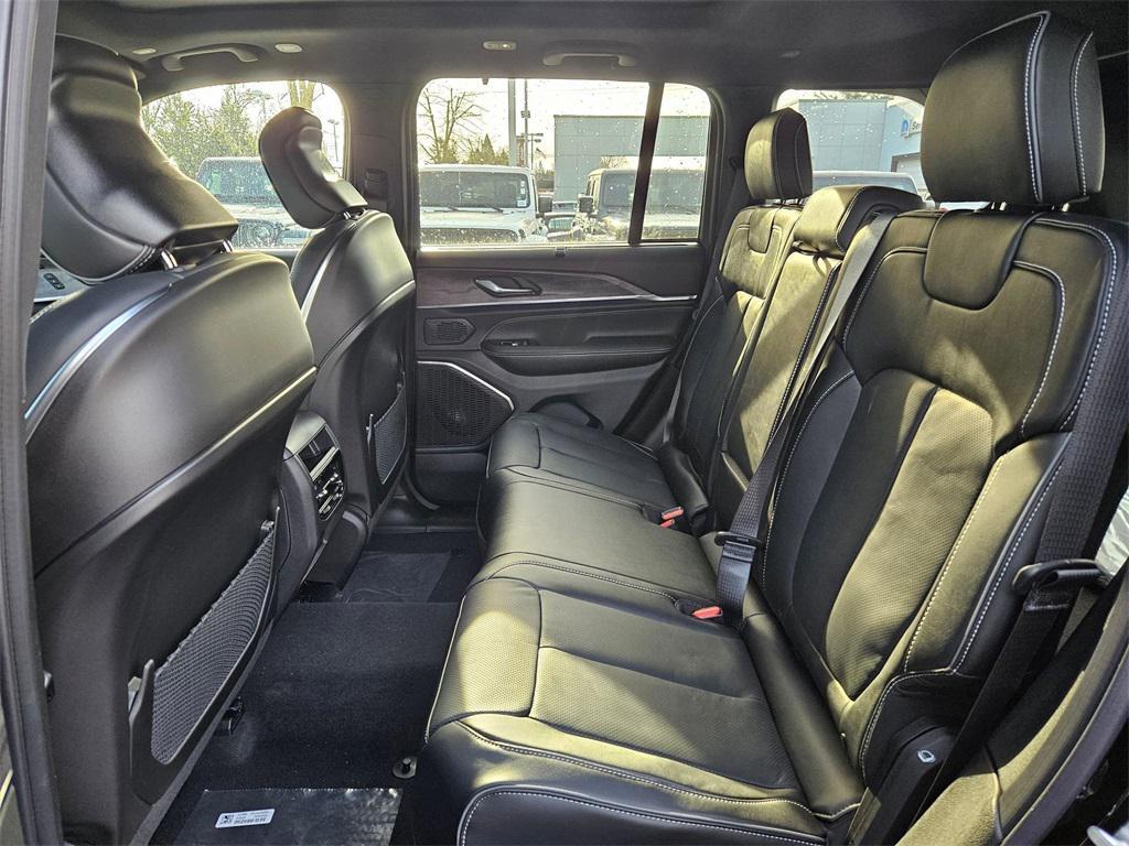 new 2025 Jeep Grand Cherokee car, priced at $56,493