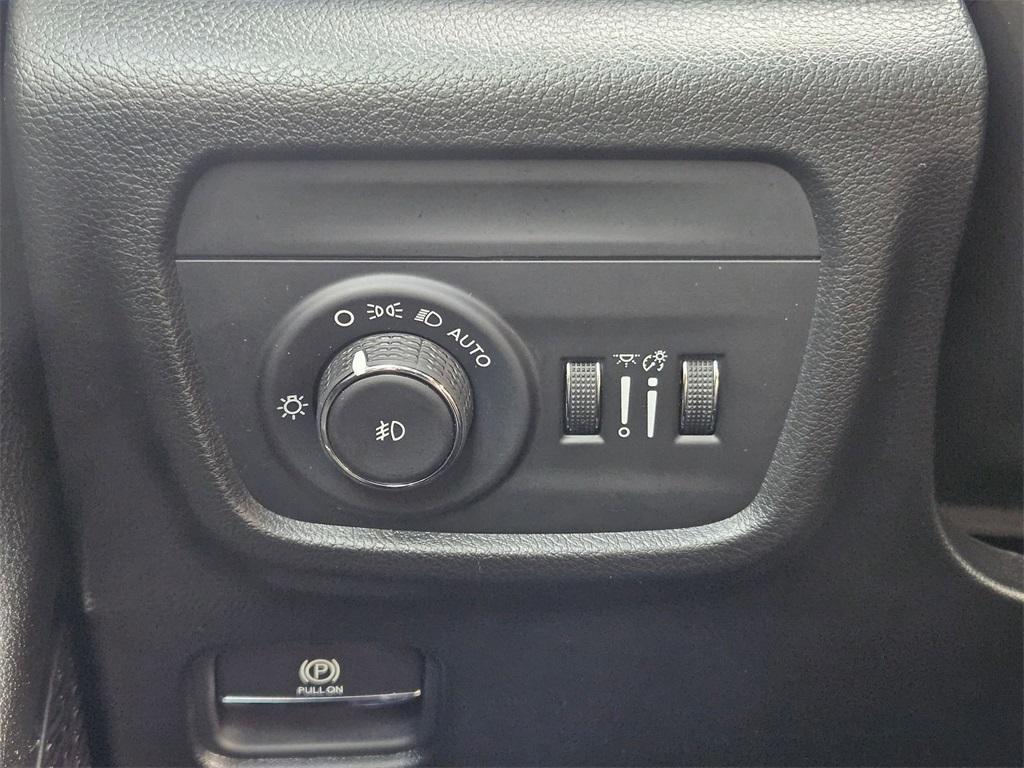 new 2025 Jeep Grand Cherokee car, priced at $56,493