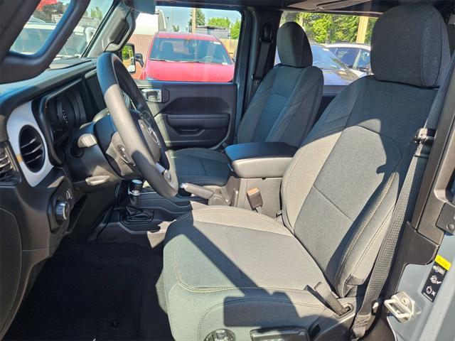 new 2025 Jeep Wrangler car, priced at $32,993