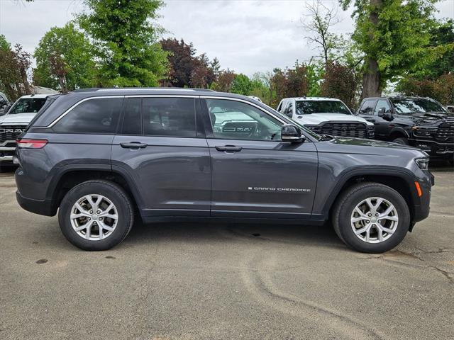 used 2022 Jeep Grand Cherokee car, priced at $29,993