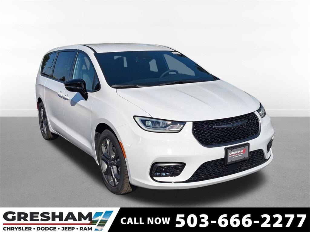 new 2026 Chrysler Pacifica car, priced at $40,999