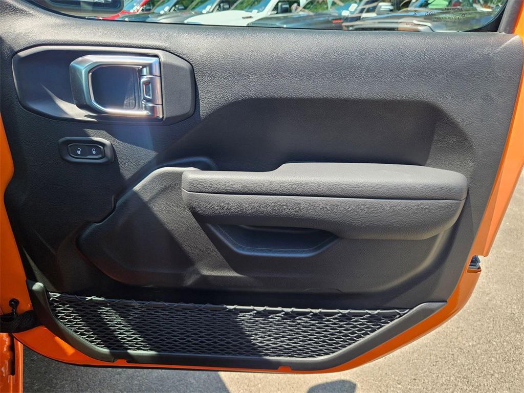 new 2025 Jeep Wrangler car, priced at $30,793