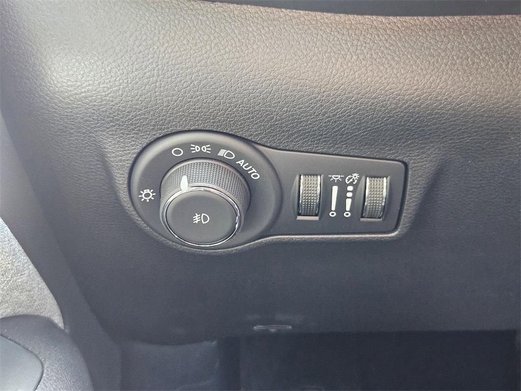 new 2025 Jeep Compass car, priced at $25,893