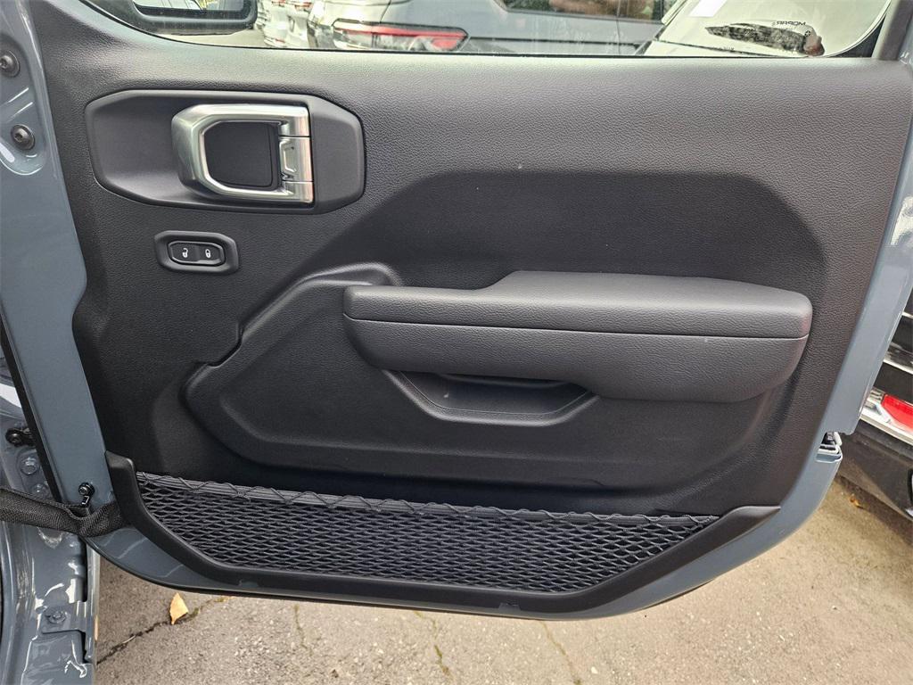 new 2025 Jeep Gladiator car, priced at $42,499