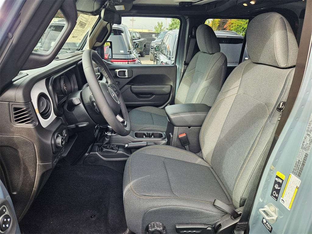 new 2025 Jeep Gladiator car, priced at $42,499