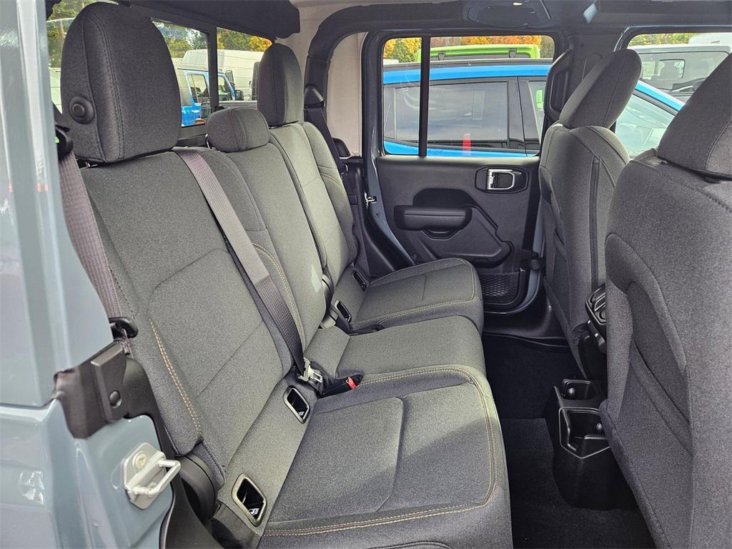 new 2025 Jeep Gladiator car, priced at $42,499