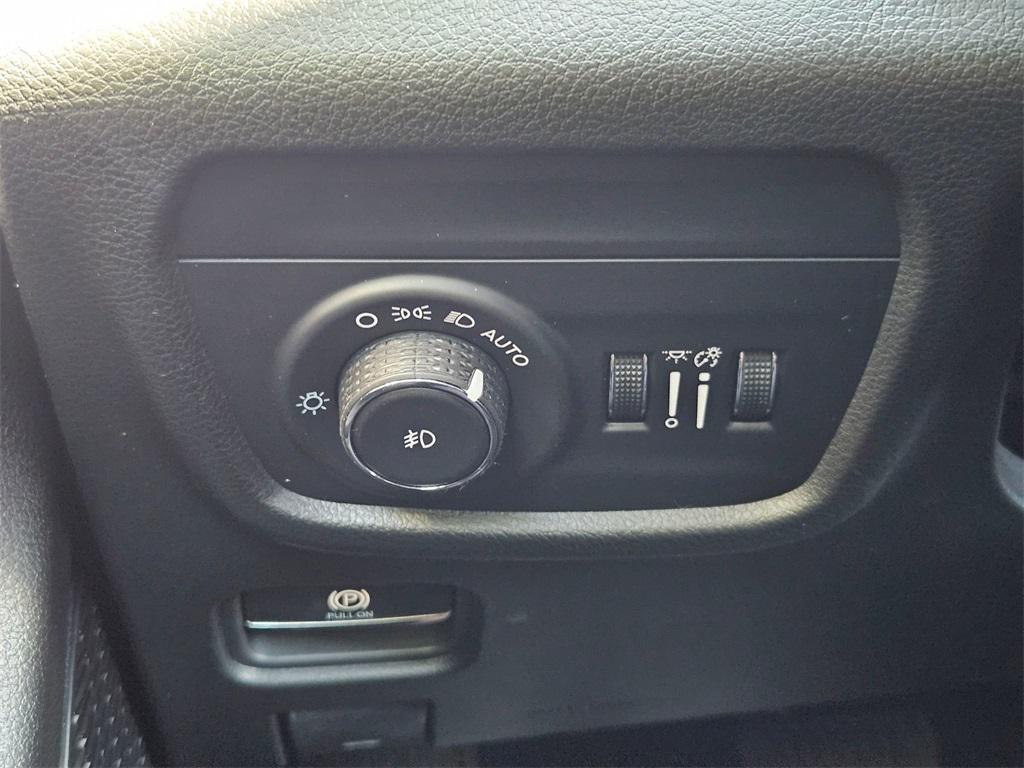 new 2025 Jeep Grand Cherokee car, priced at $45,743