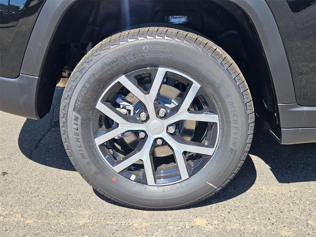 new 2025 Jeep Grand Cherokee car, priced at $45,743