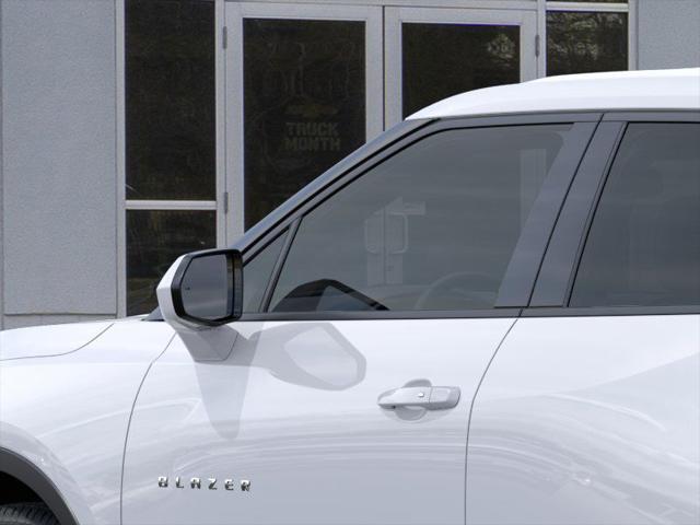 new 2025 Chevrolet Blazer car, priced at $36,915