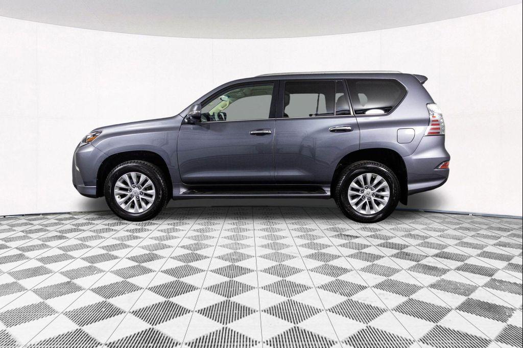 used 2022 Lexus GX 460 car, priced at $51,302