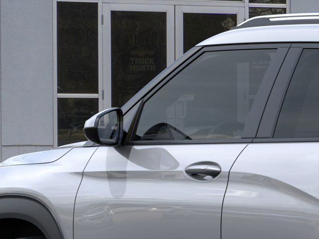 new 2025 Chevrolet TrailBlazer car, priced at $28,180