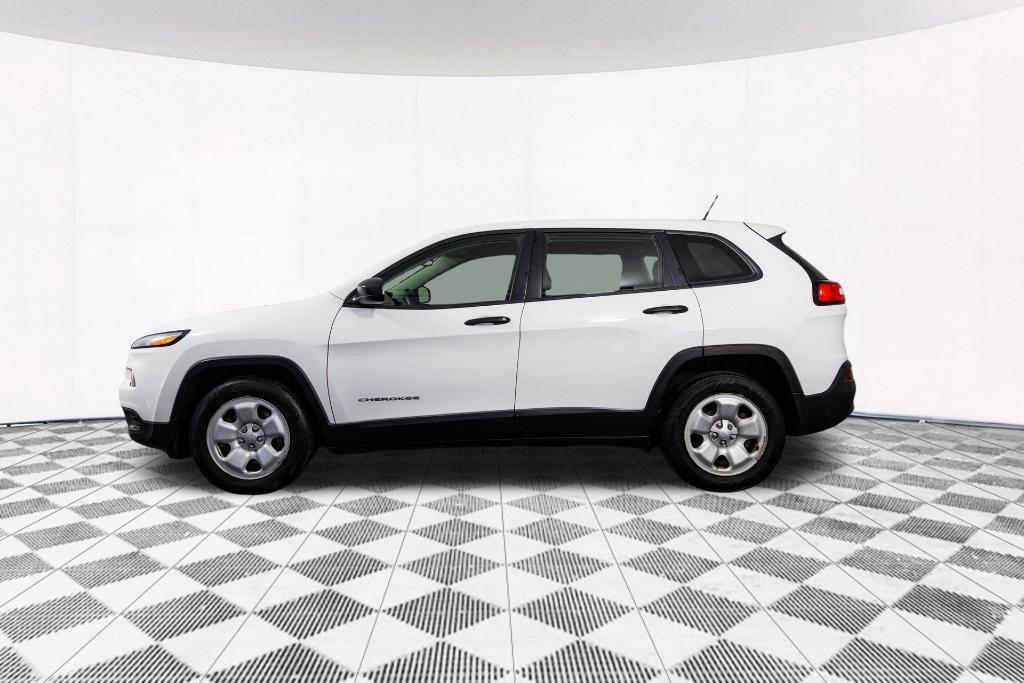 used 2016 Jeep Cherokee car, priced at $10,994