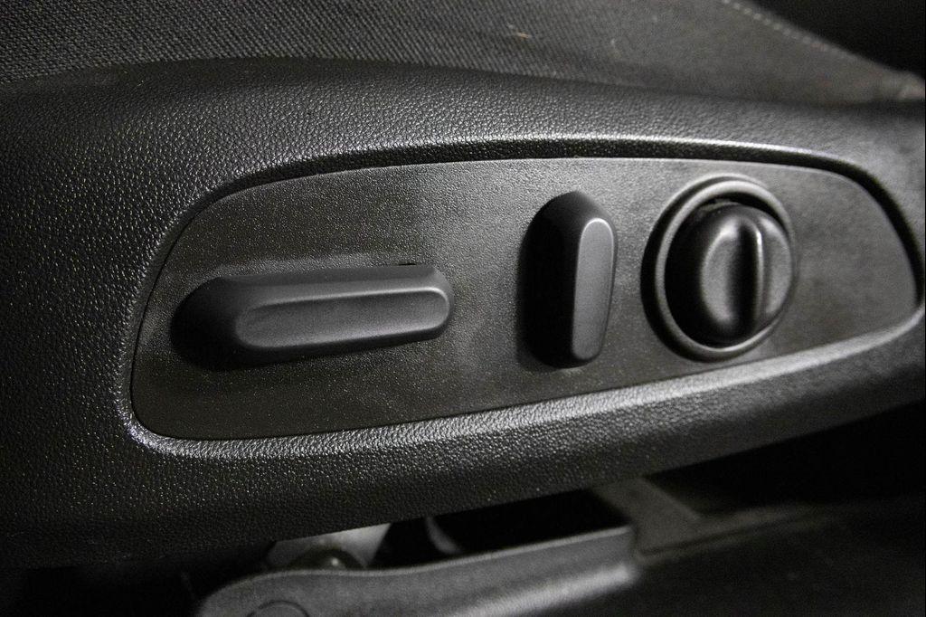 used 2023 Chevrolet Traverse car, priced at $27,198