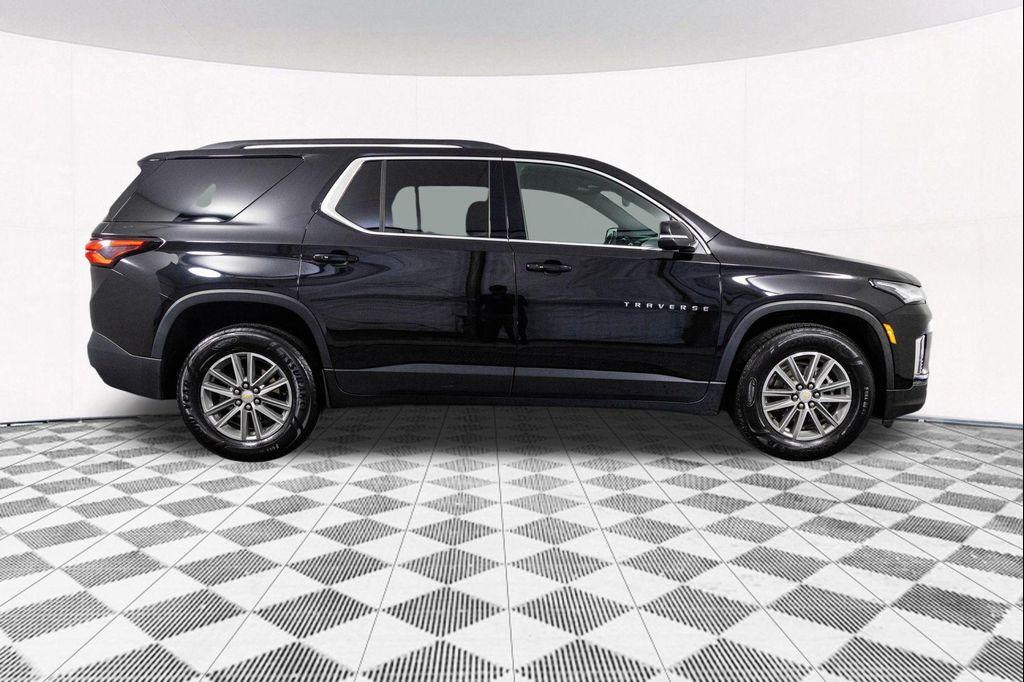 used 2023 Chevrolet Traverse car, priced at $27,198