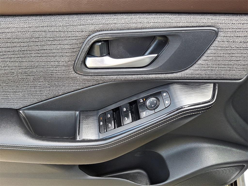 used 2022 Nissan Rogue car, priced at $19,987