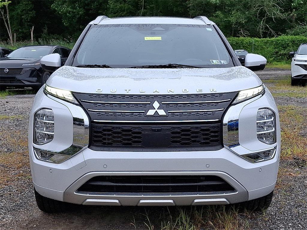 used 2022 Mitsubishi Outlander car, priced at $24,000