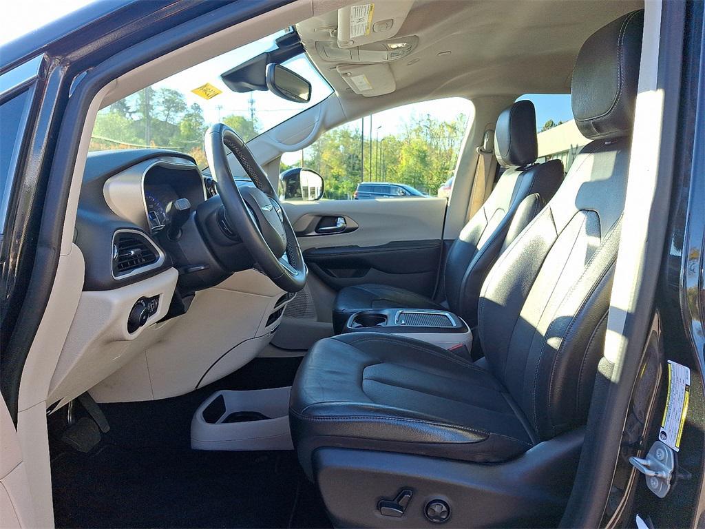 used 2022 Chrysler Pacifica car, priced at $22,987