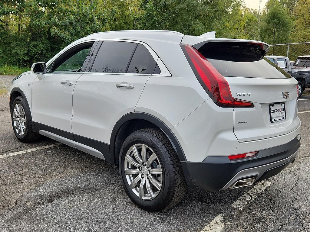 used 2022 Cadillac XT4 car, priced at $30,000