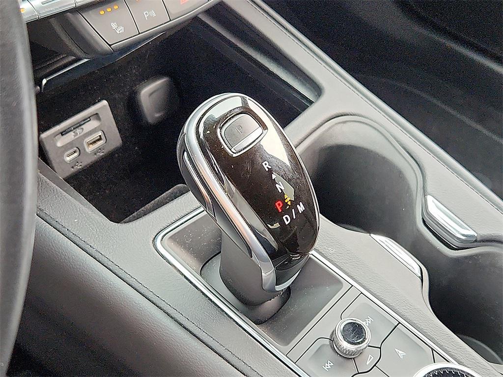used 2022 Cadillac XT4 car, priced at $30,000