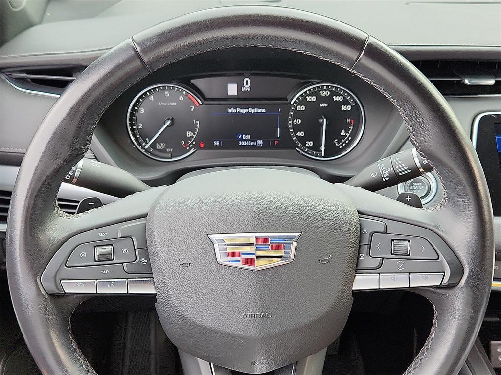 used 2022 Cadillac XT4 car, priced at $30,000