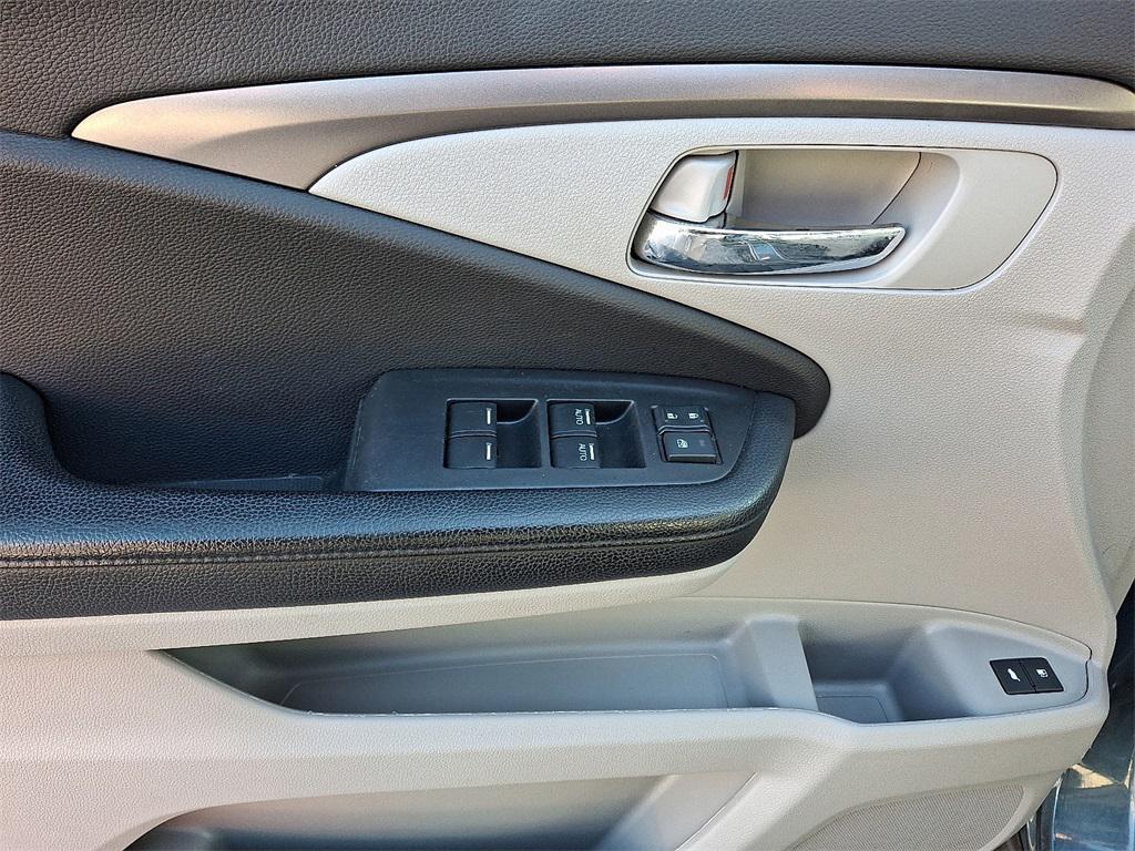 used 2017 Honda Pilot car, priced at $17,322