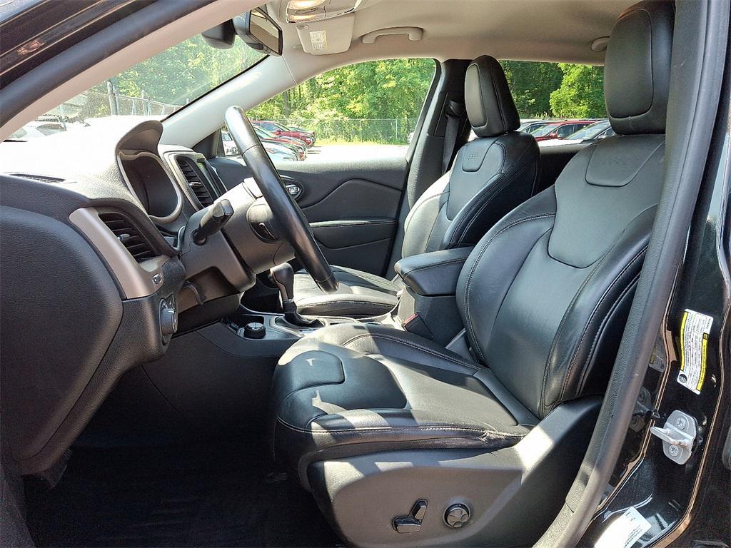 used 2015 Jeep Cherokee car, priced at $12,987