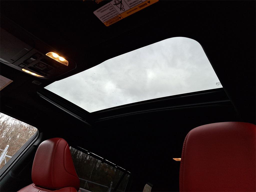 used 2023 Toyota Highlander car, priced at $38,800