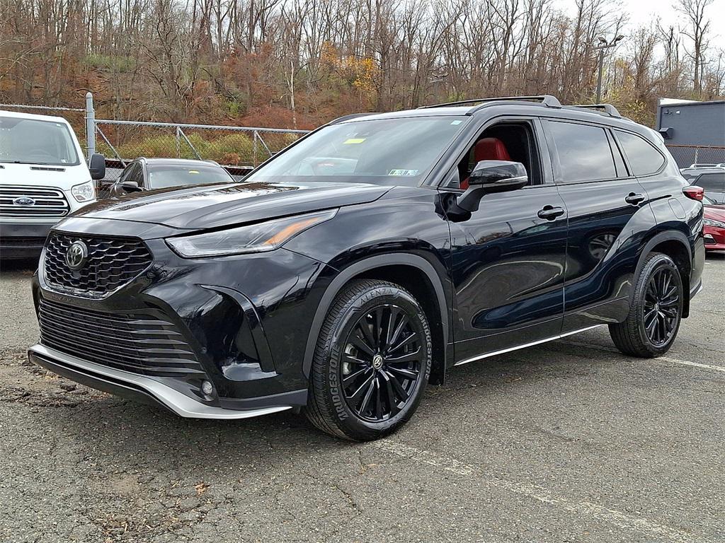 used 2023 Toyota Highlander car, priced at $38,800