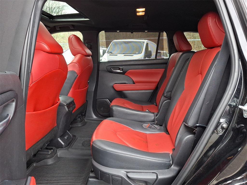 used 2023 Toyota Highlander car, priced at $38,800