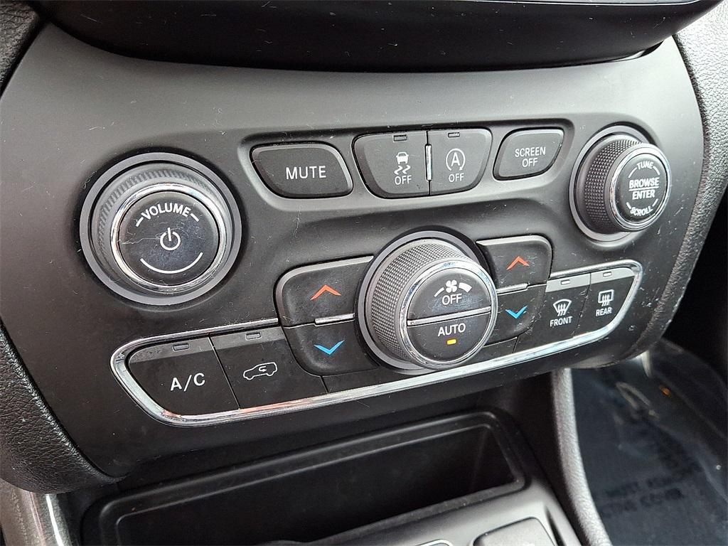 used 2021 Jeep Cherokee car, priced at $23,500