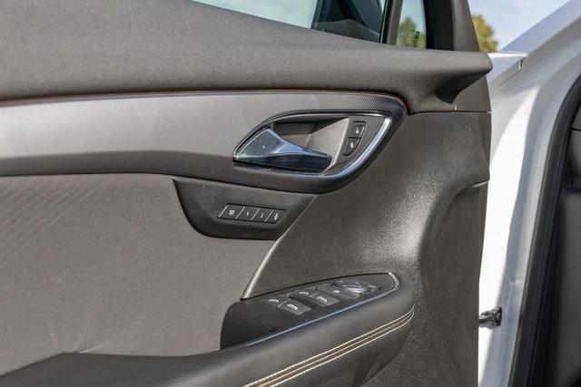 used 2025 Buick Envision car, priced at $31,500