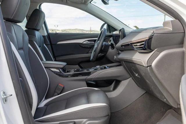 used 2025 Buick Envision car, priced at $31,500