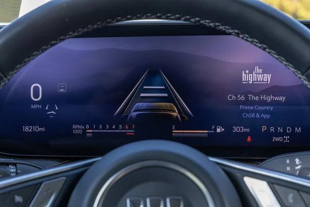 used 2025 Buick Envision car, priced at $31,500