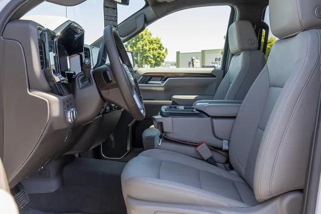 new 2025 GMC Sierra 1500 car, priced at $63,555