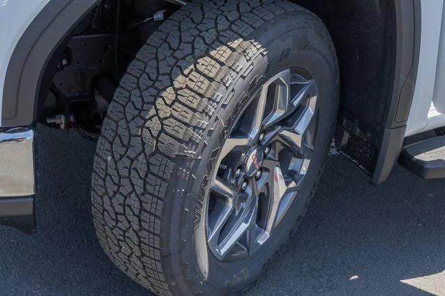 new 2025 GMC Sierra 1500 car, priced at $63,555