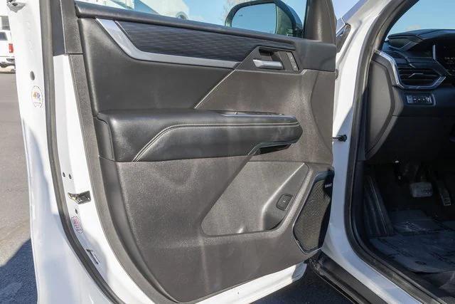 used 2025 GMC Acadia car, priced at $38,900