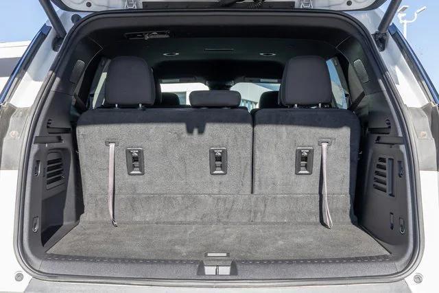 used 2025 GMC Acadia car, priced at $38,900