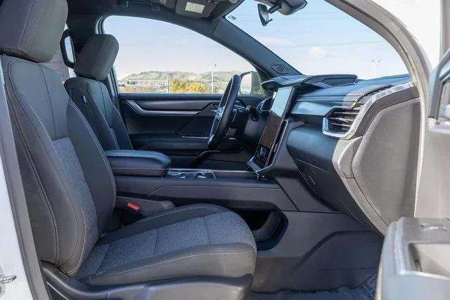 used 2025 GMC Acadia car, priced at $38,900