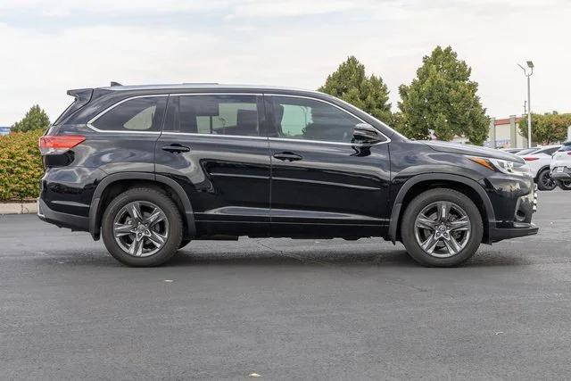 used 2017 Toyota Highlander car, priced at $28,500