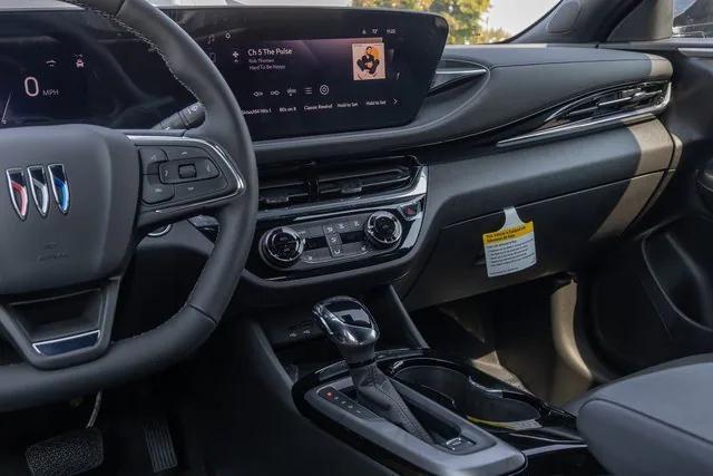 new 2025 Buick Envista car, priced at $28,780