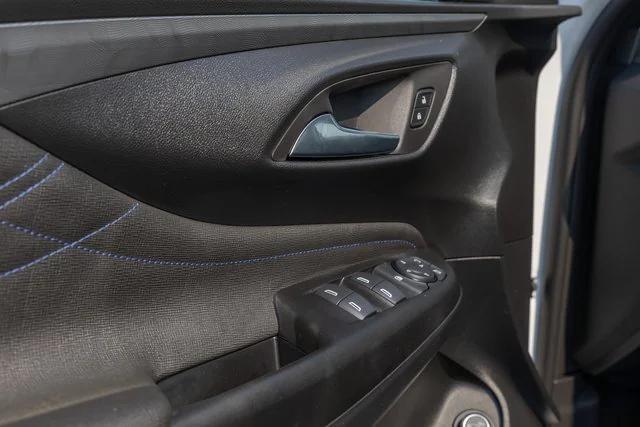 new 2025 Buick Envista car, priced at $28,780