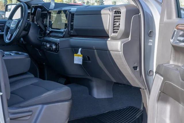 new 2025 GMC Sierra 1500 car, priced at $58,385