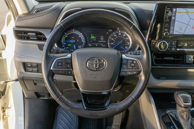 used 2020 Toyota Highlander Hybrid car, priced at $33,350